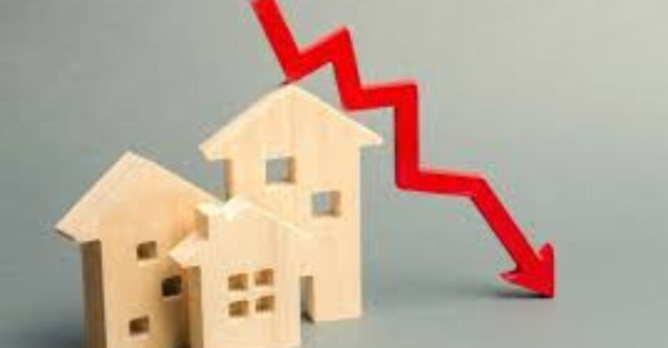 گزارش‌های رسمی از کاهش قیمت مسکن واقعیت دارد؟