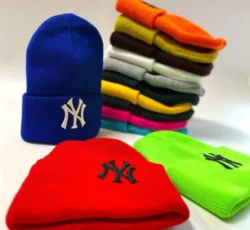 کلاه بافتنی در طرح و رنگ های متنوع فروش ویژه