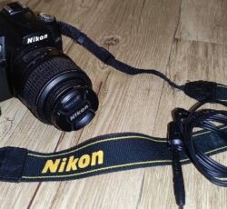 دوربین 📷 عکاسی و فیلمبرداری حرفه ای فوقِ تمیز‌  با کیف و کابل AUX    D90 NIKON