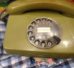 تلفن قدیمی کلاسیک با قیمت مناسب