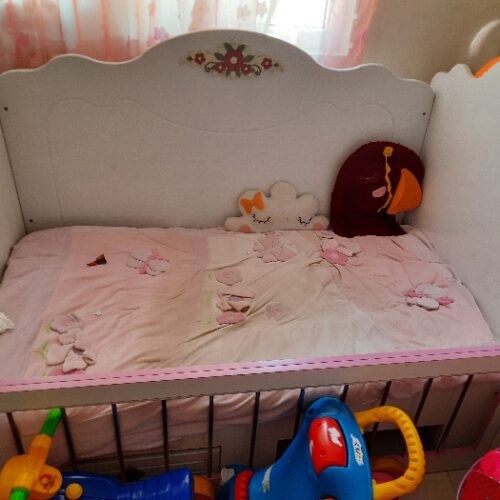 تخت خواب کودک گلدار