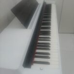 پیانو یاماها CLP550
