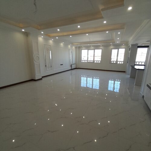 193متری/3خواب/تک واحدی/طبقه آخر/گلسار/رشت