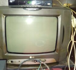 تلویزیون 14 اینچ ال جی