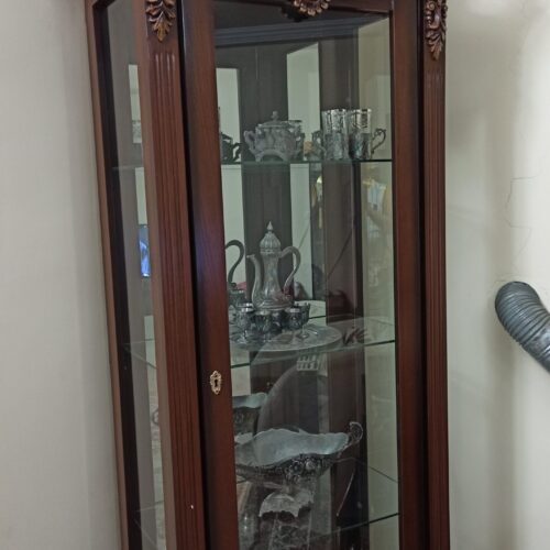 جاکفشی و بوفه کاملا سالم