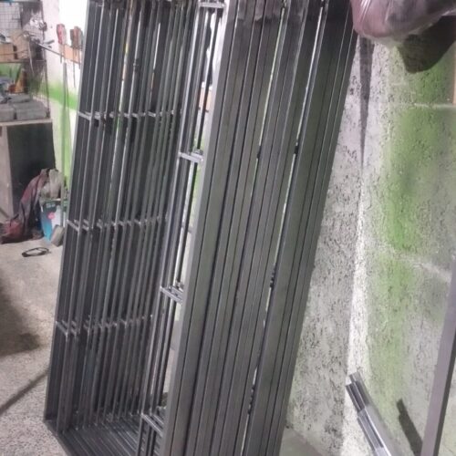 قاب آینه فلزی