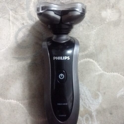 ریش تراش فیلیپس ضد آب