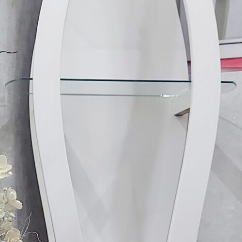 ویترین چوبی سفید