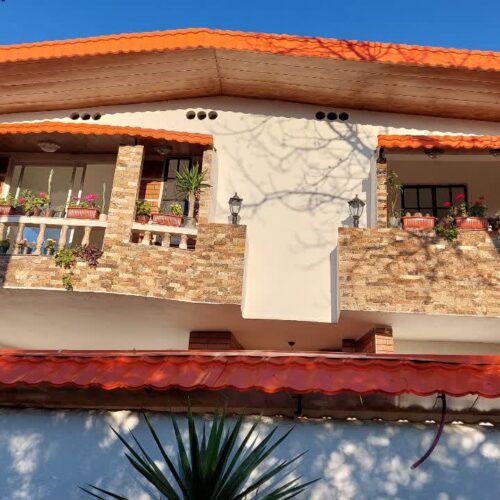 خانه‌ویلایی‌در‌یک‌کیلو‌متری‌ساری