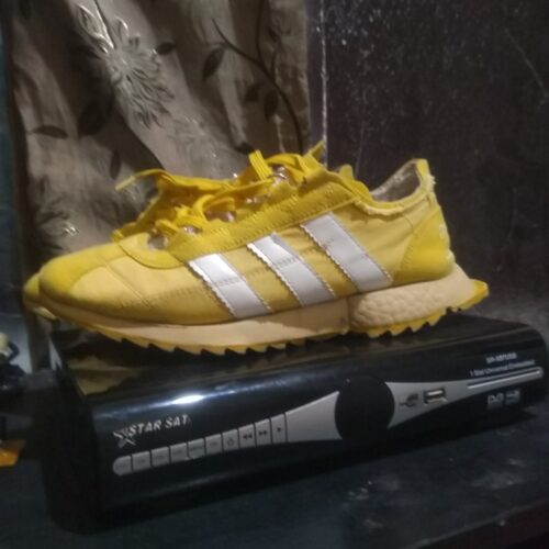 کتونی اصل آدیداس سایز 42