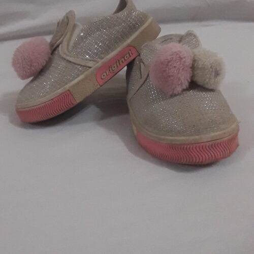 کفش بچه گانه