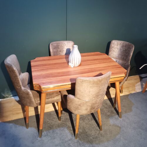 میز ناهارخوری