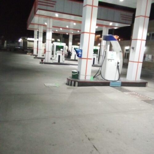 کارگر اپراتور جایگاه سوخت cng
