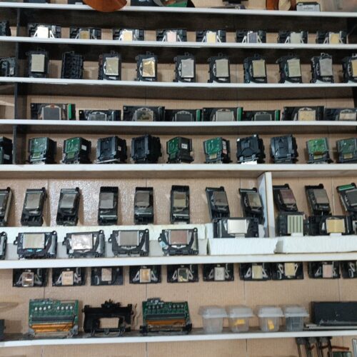 شست و شو و باز کردن نازل هد دستگاه چاپ بنر