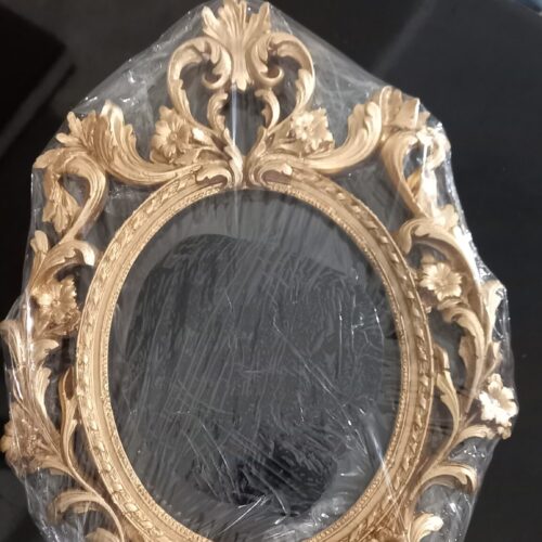 قاب عکس و آینه سلطنتی