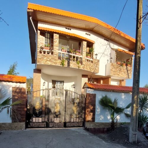 خانه‌ویلایی‌در‌یک‌کیلو‌متری‌ساری