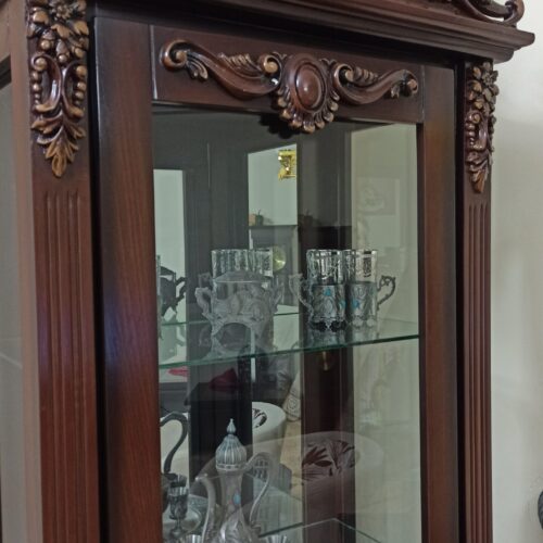 جاکفشی و بوفه کاملا سالم