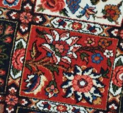 قالی دست بافت چهار لشتری