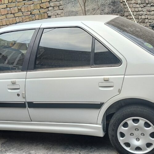 ماشین سالم عروسک 24هزازتا کارکرده بیمه 6ما داره