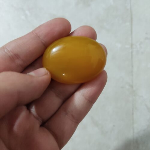 نگین عقیق زرد