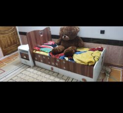 تخت و کمد لباس