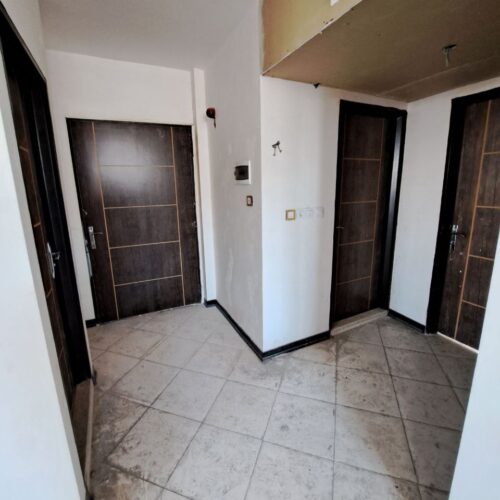 آپارتمان 95 متری محله E2 . فولادشهر