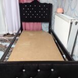 همه چیش سالمه فقط یکم از گوشیه چوبش شکسته
