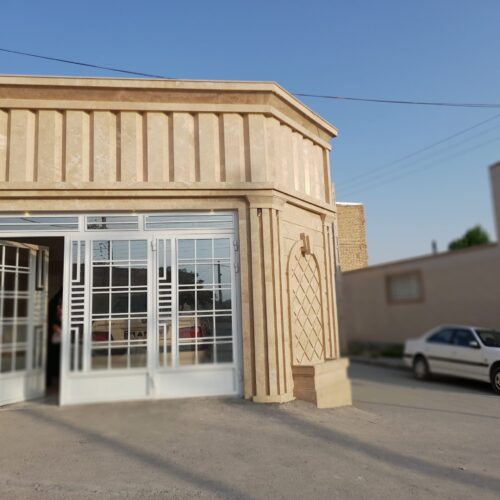 خانه صفردرمهروران 10سر دونبش دوخواب کاملا نور گیر مجهز به کمد دیواری کف سرامیک آشپزخانه ام دی اف سرویس ها مجهز پارکینگ مجهز نمای بیرون سنگ قیمت 2میلیارد تومان تخفیف پای قولنامه بااین شماره تماس بگیرین09155320580