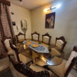 مبلمان سلطنتی همراه با میز ناهارخوری