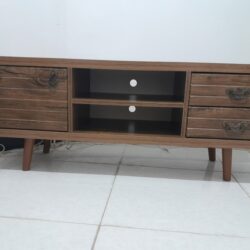 میزتلوزیون گردویی