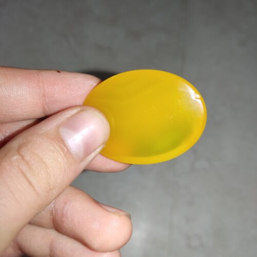 نگین عقیق زرد