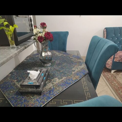 مبل و میز ناهار خوری تمیز در حد نو