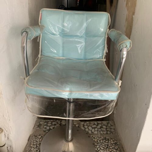 میز و صندلی ناخن کاری