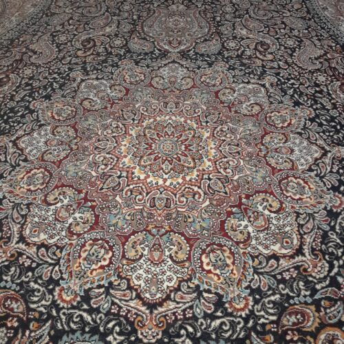 دوفرش 12متری و یک 6متری