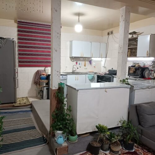 خانه ویلایی همراه با باغچه 380متر