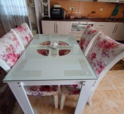 میز ناهار خوری