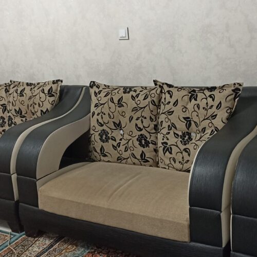 مبل راحتی کاملا سالم