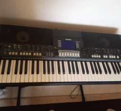 Keyboard Yamaha PSR-S550B Indonesia