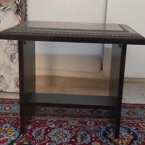 مبل راحتی و میز عسلی