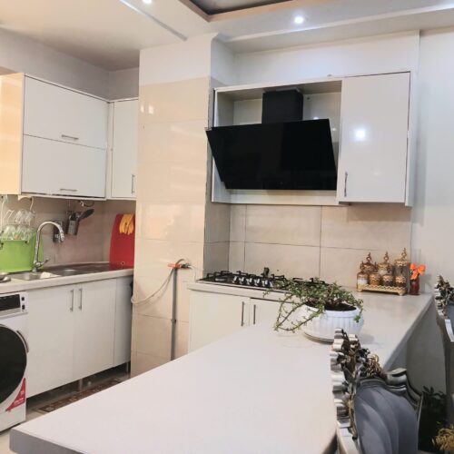 آپارتمان 82 متری فول