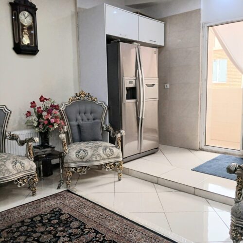 آپارتمان 82 متری فول