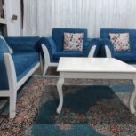 میز و صندلی و زیر تلویزیون