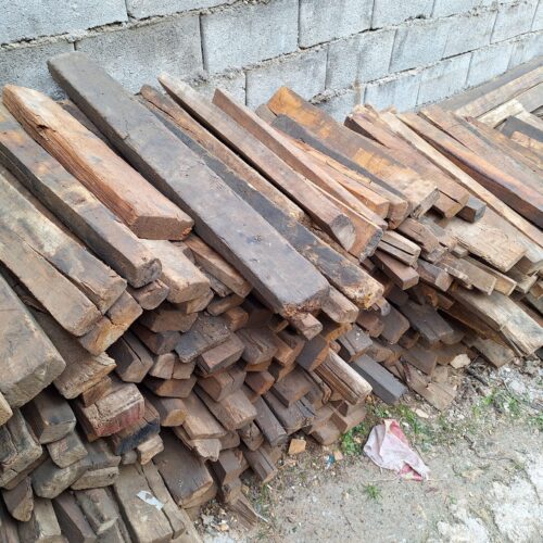 چوب و تخته های قالب بندی