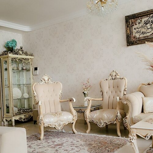 مبل کلاسیک شیک در حد نو