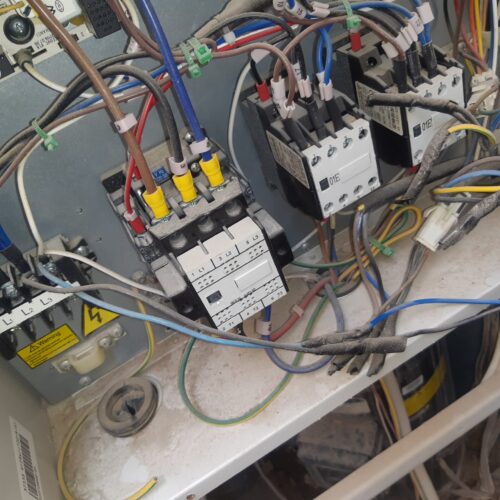 نیاز به یک کاریگر جوان و خوش اخلاق