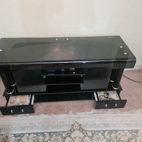 میز تلویزیون شیشه ای دودی