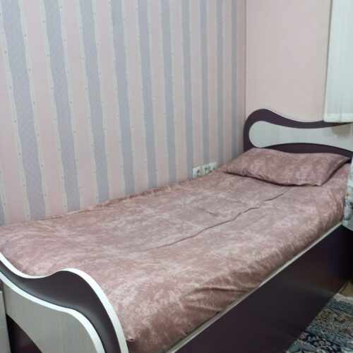 تخت تک نفره  ودراور آینه