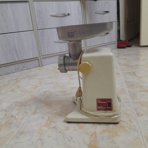 چرخ گوشت توشیبا سالم و تمیز