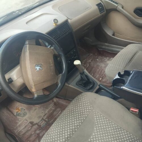 پژو405مدل 93 داشبورد جدیدمو پلمپ عقب فشار جزیی