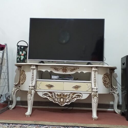 یک مبل هفت نفره ال،میزکنسول ومیزتلوزیون درحدنو